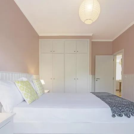 Ajuda Ii By An Island